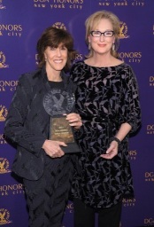 Con Meryl Streep trabajó al proporcionar el guión de los dramas "Silkwood" y "Heartburn" además de su último trabajo directorial "Julie and Julia"